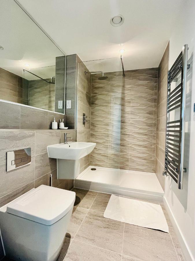 Fully Equipped One Bedroom Apartment Near Old Trafford Stadium! Манчестер Екстер'єр фото