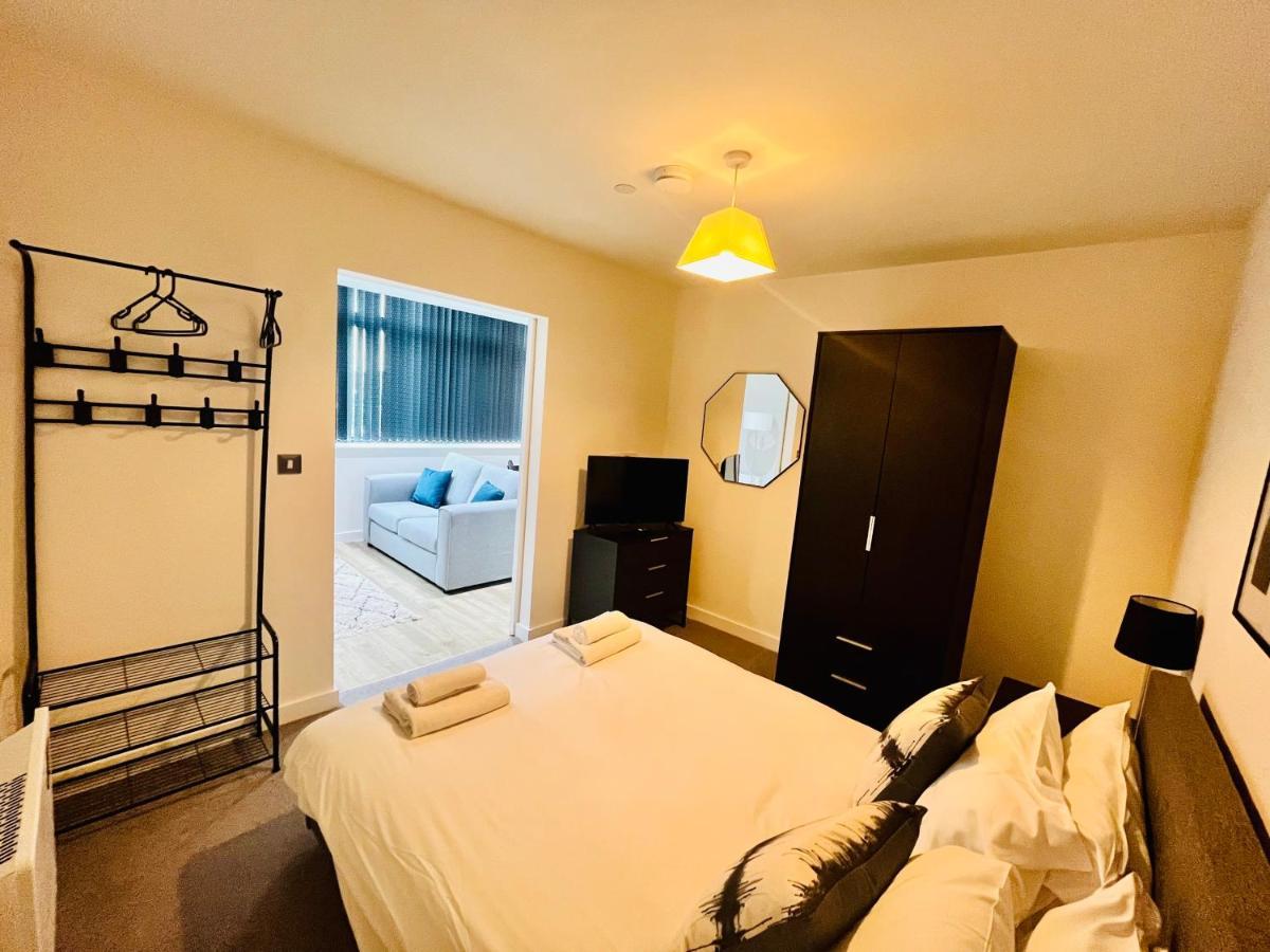 Fully Equipped One Bedroom Apartment Near Old Trafford Stadium! Манчестер Екстер'єр фото